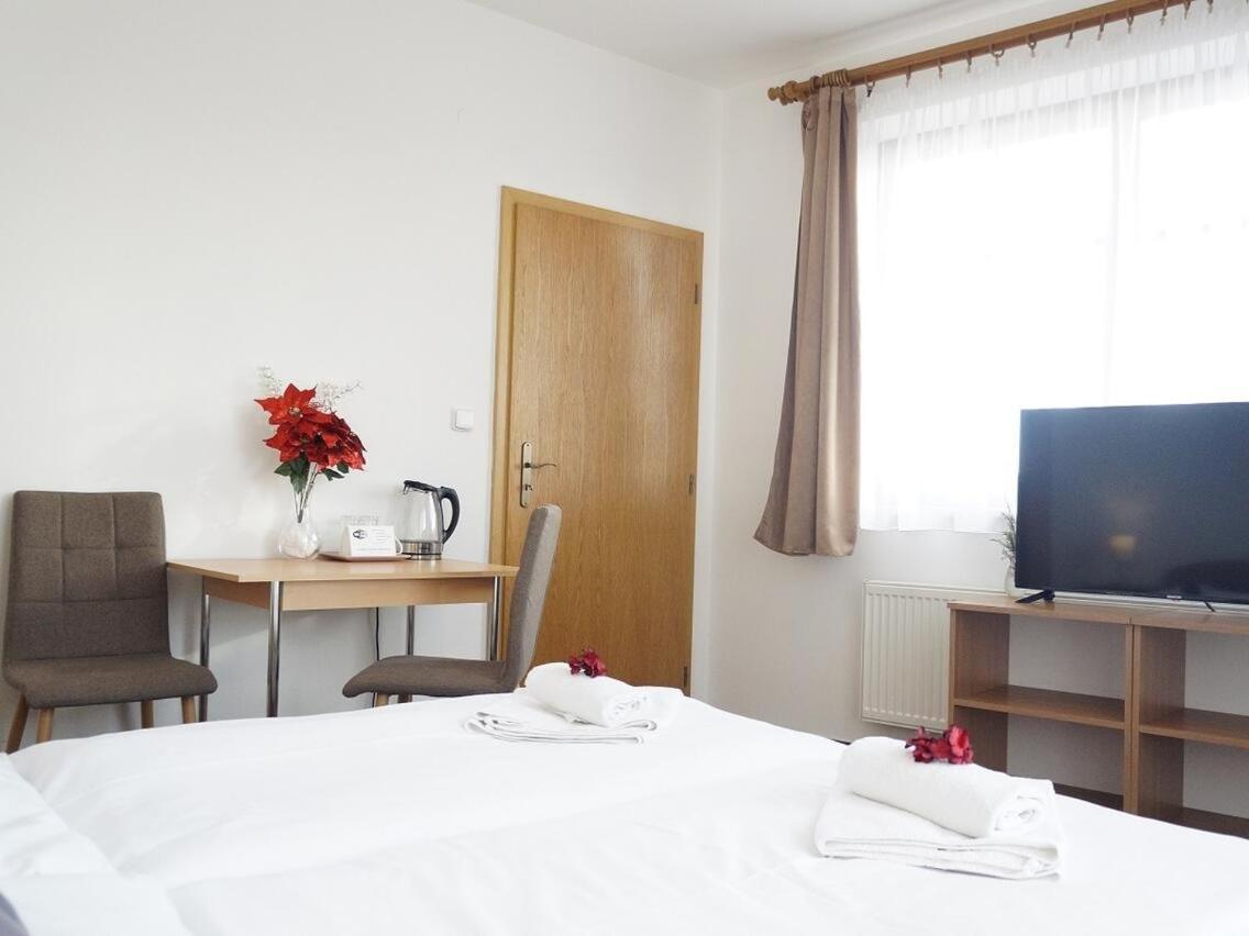 Hotel U Brany Uherský Brod Екстериор снимка