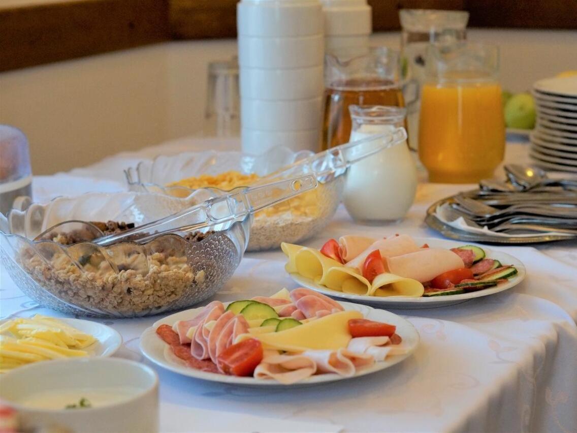 Hotel U Brany Uherský Brod Екстериор снимка