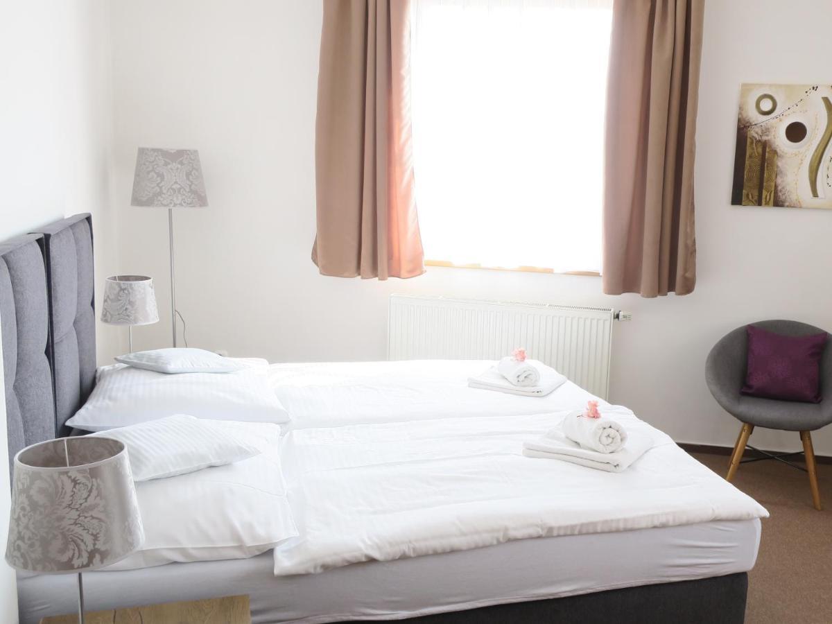 Hotel U Brany Uherský Brod Екстериор снимка
